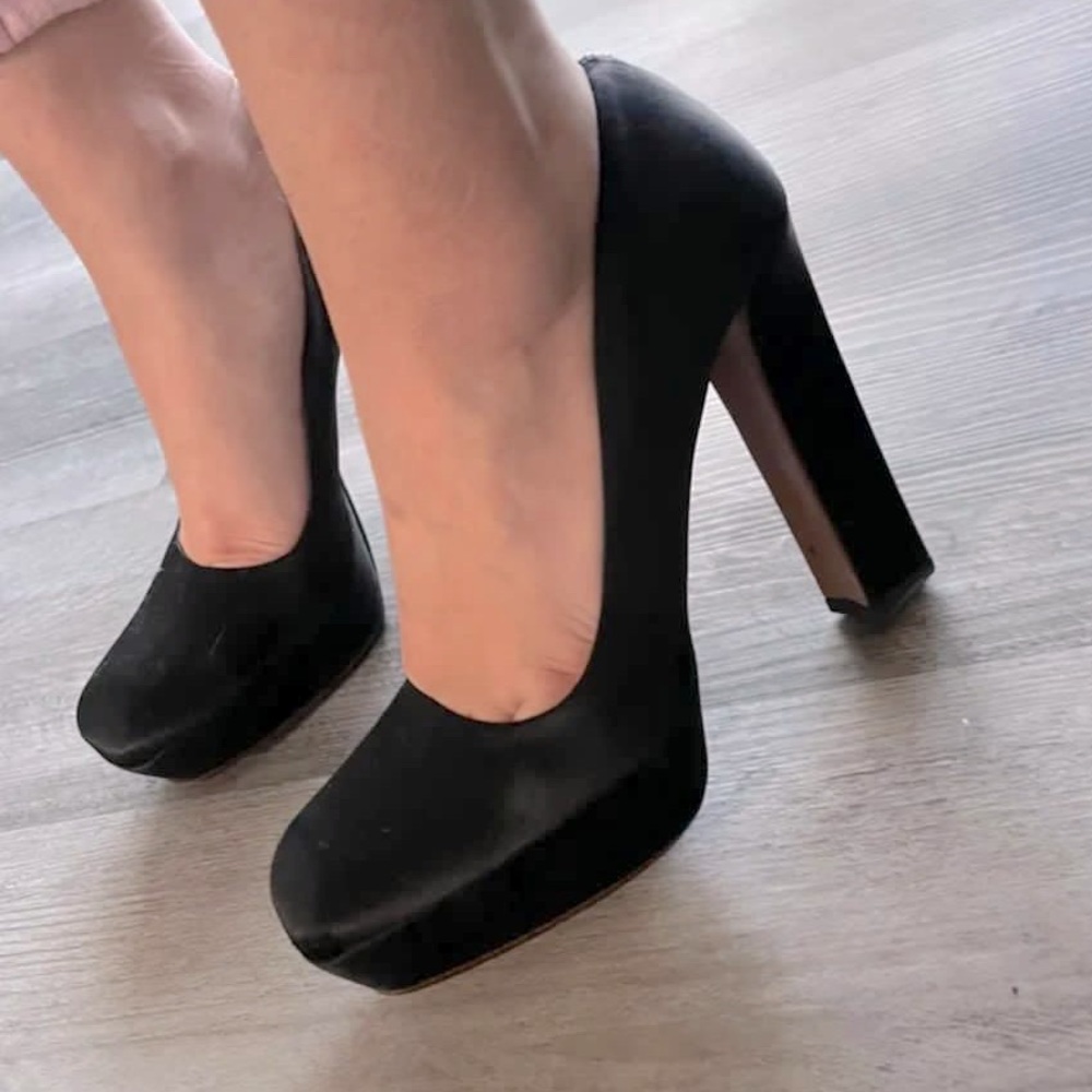 Prada pumps / heels